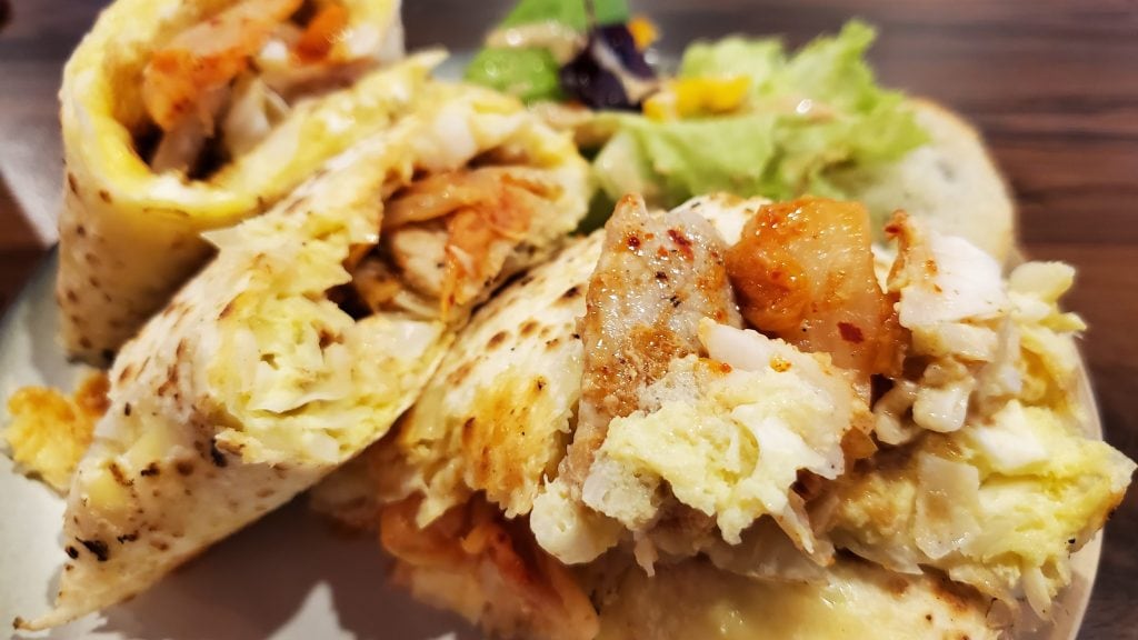 台北 | 中山區 | 厚Hold Cafe ’ | 邊吃蛋餅邊看書